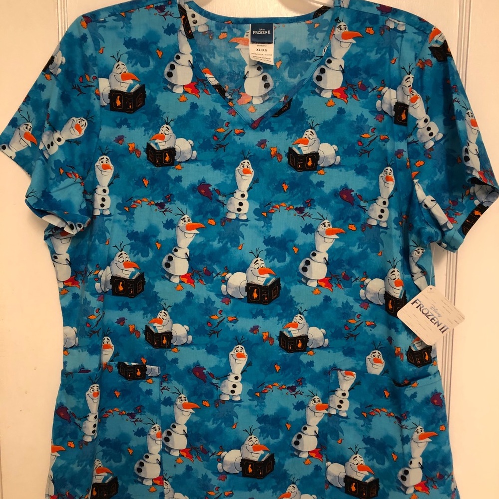 Disney's Frozen 2 Women's V-Neck Print Scrub Top
